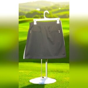 Nike  Fit Dry Women's Golf Skirt with built-in shorts